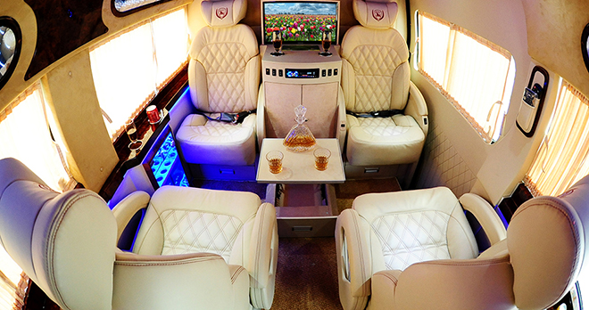 chau-au-luxury-van-2